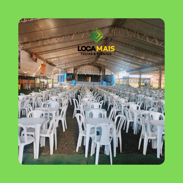 Conjunto mesa e cadeiras para confraternização e churrasco na Baixada Fluminense RJ